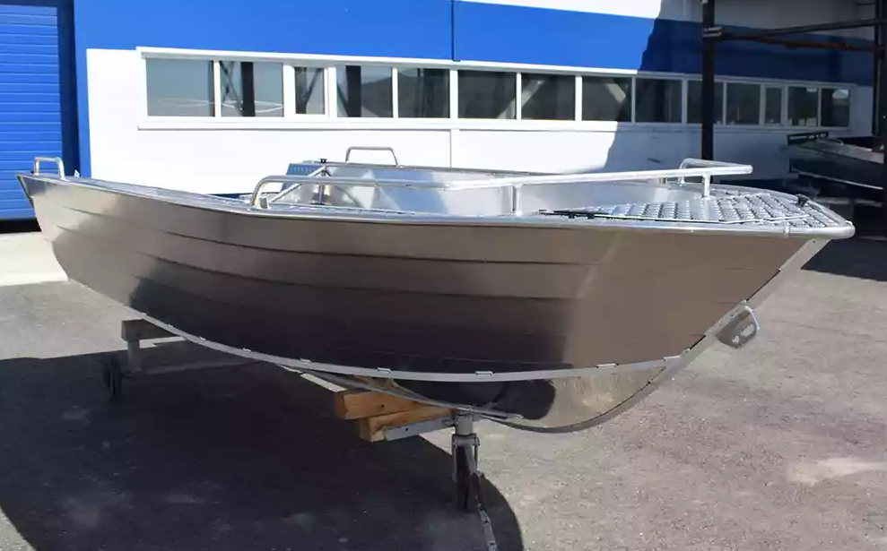 Алюминиевая лодка Неман-500 P в Дербенте