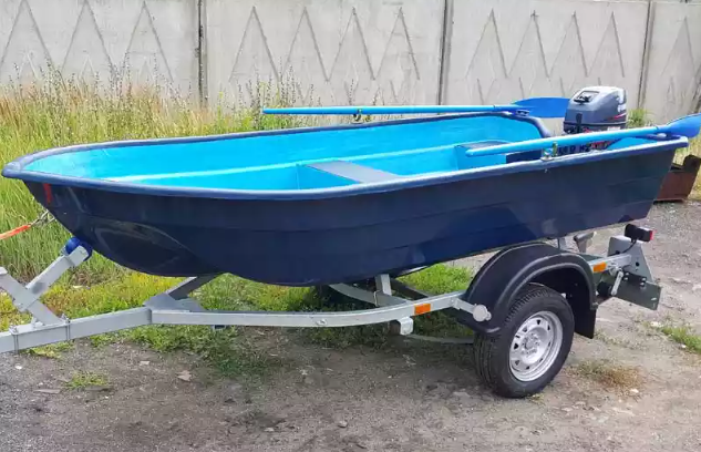 Стеклопластиковая лодка Neman-340 (тримаран) в Дербенте