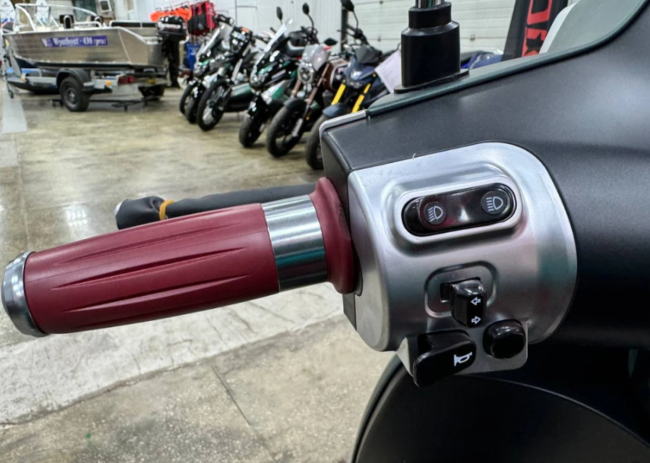 Скутер PROMAX Miami 240 (49) в Дербенте