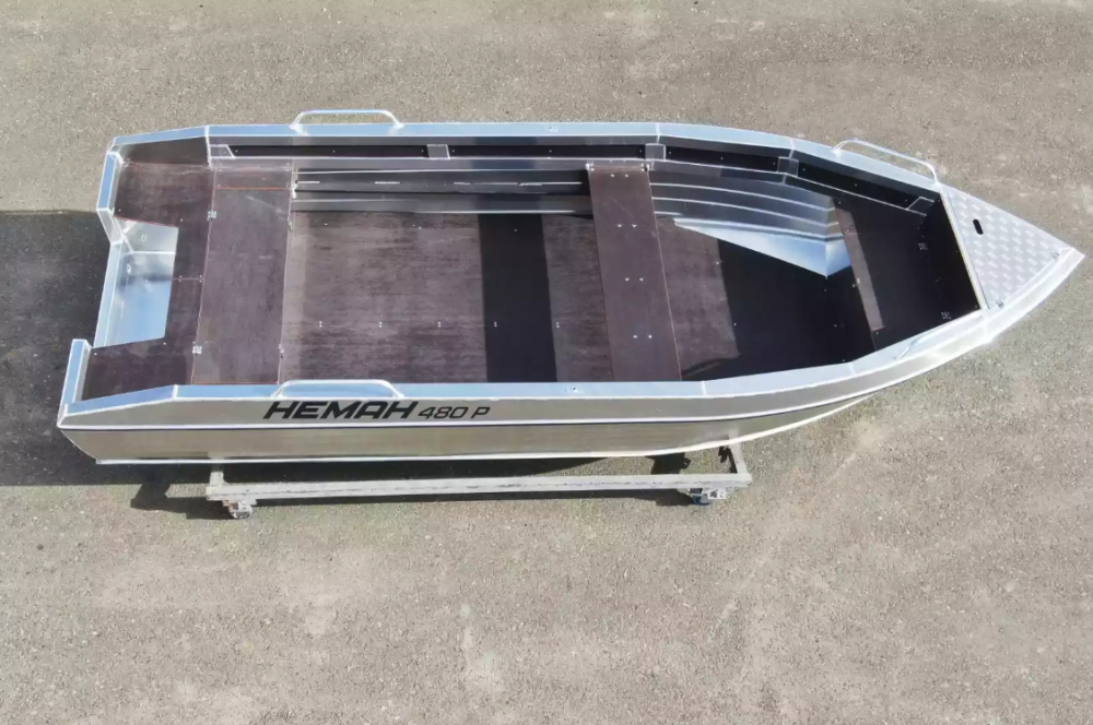 Алюминиевая лодка  Неман-480 Р в Дербенте