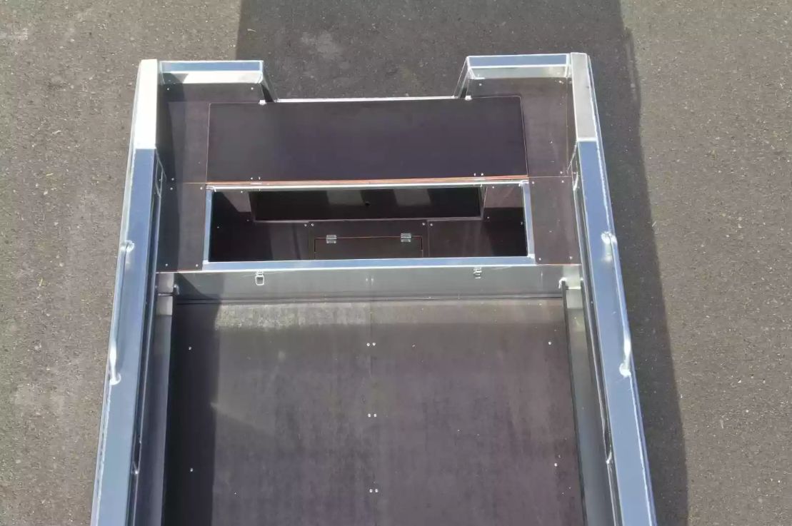 Алюминиевая лодка  Неман-480 Р в Дербенте