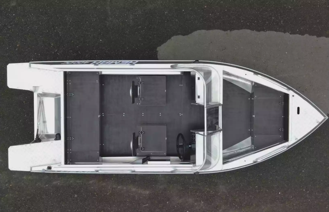 Алюминиевая лодка  Neman-400 DC в Дербенте