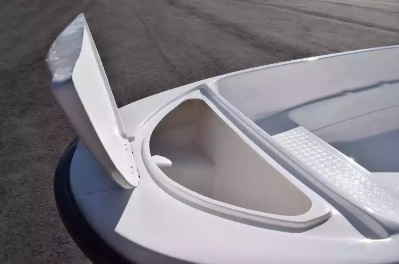 Стеклопластиковая лодка Пингвин (тримаран) в Дербенте