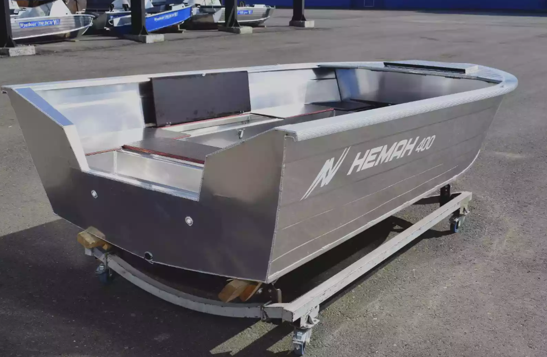 Алюминиевая лодка Неман-400 Р PRO в Дербенте