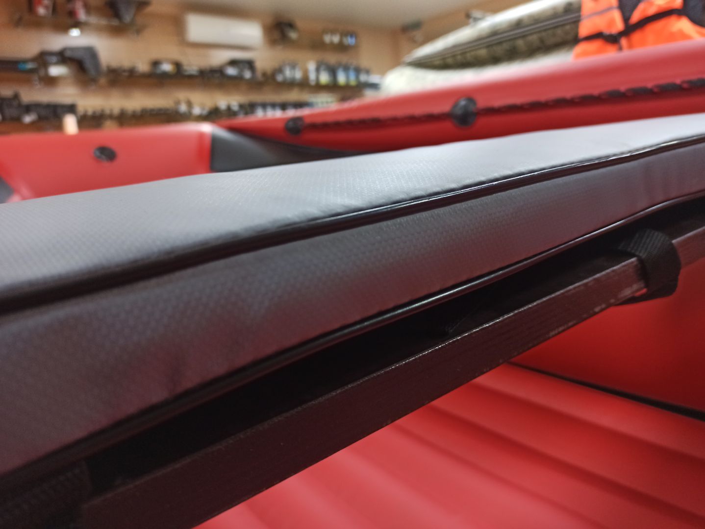 КОМПЛЕКТ МЯГКИХ НАКЛАДОК С СУМКОЙ ДЛЯ ЛОДОК 90Х20 СЕРЫЙ в Дербенте