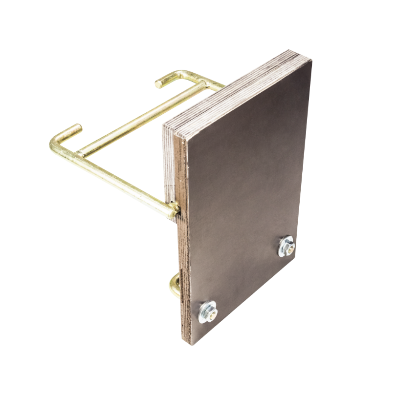 Навесной транец в Дербенте