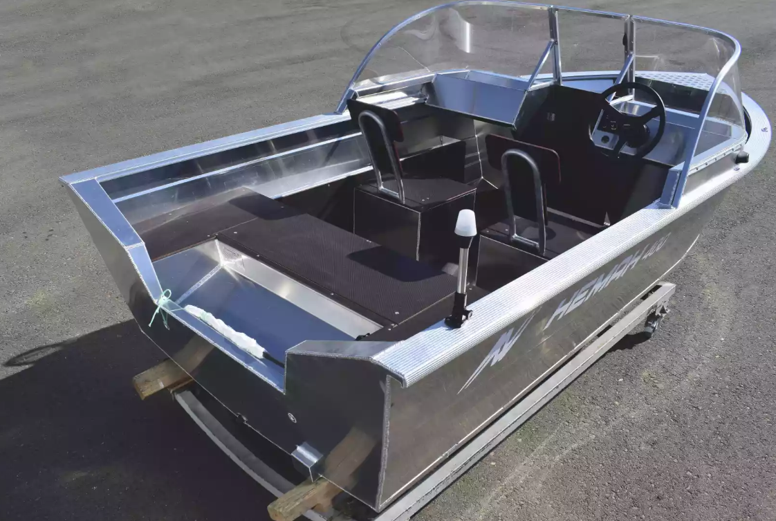 Алюминиевая лодка  Неман-400 DCM в Дербенте