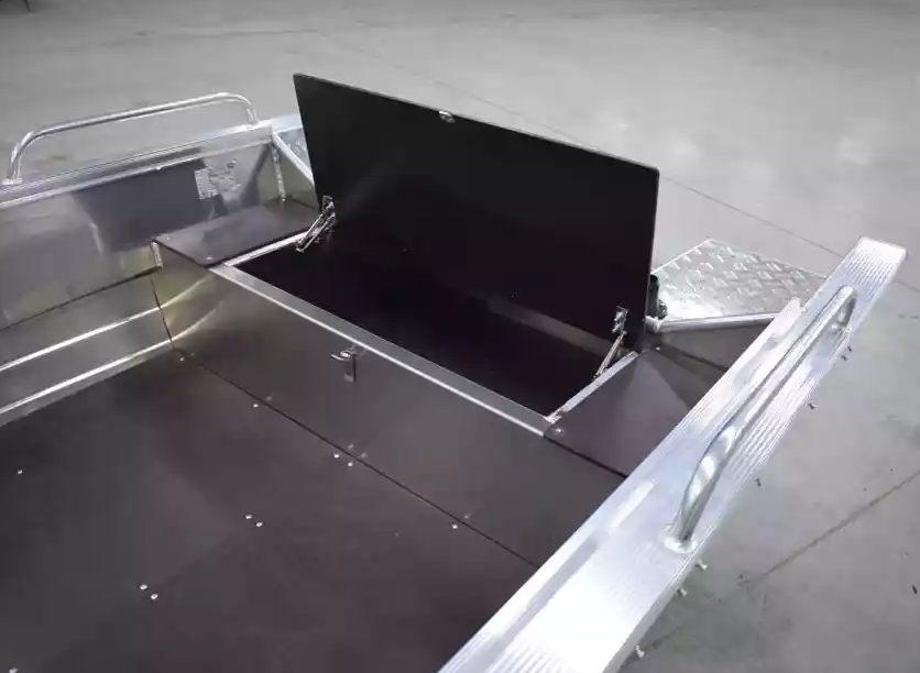 Алюминиевая лодка  Wyatboat-430 Р в Дербенте