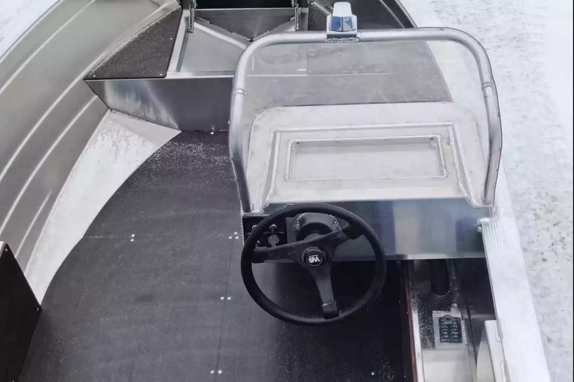 Алюминиевая лодка Неман-400 С в Дербенте