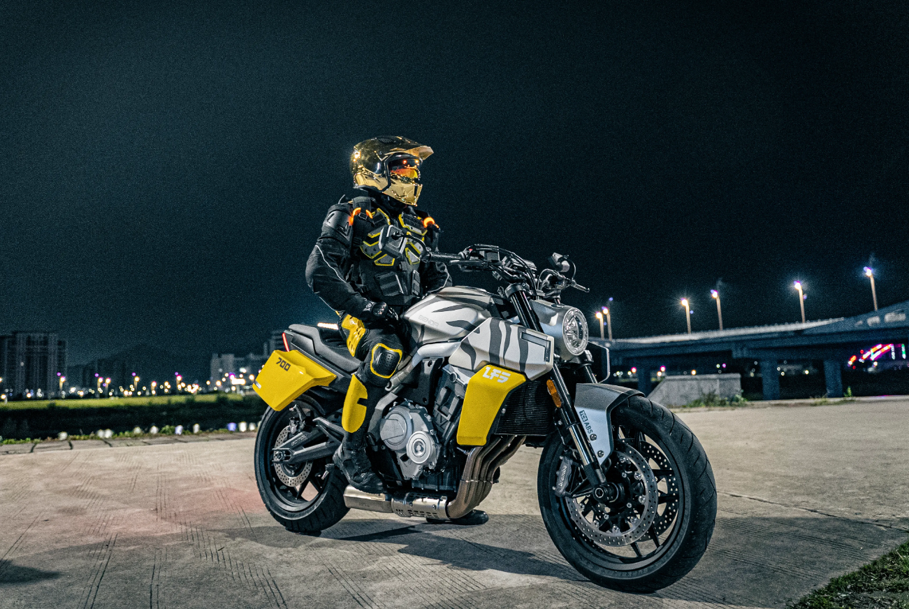 Мотоцикл Benda LFS 700 в Дербенте