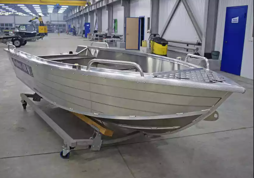 Алюминиевая лодка  Wyatboat-430 Р в Дербенте
