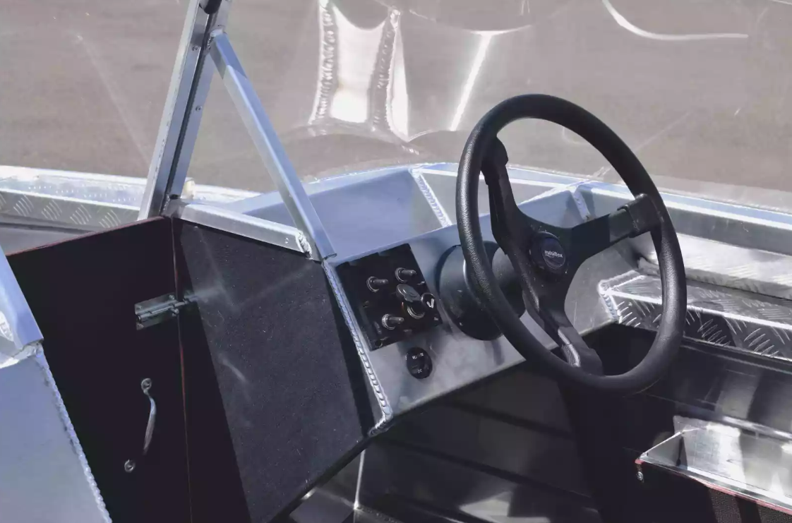 Алюминиевая лодка Wyatboat-390 DCM в Дербенте