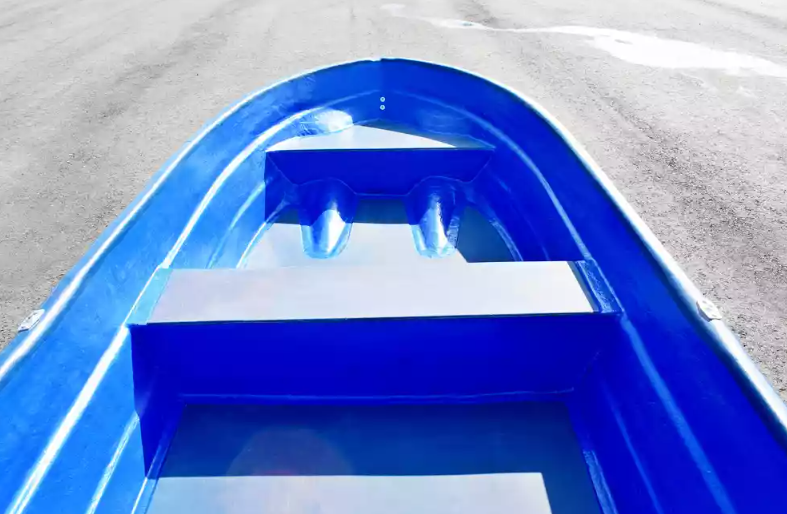 Стеклопластиковая лодка Neman-340 (тримаран) в Дербенте