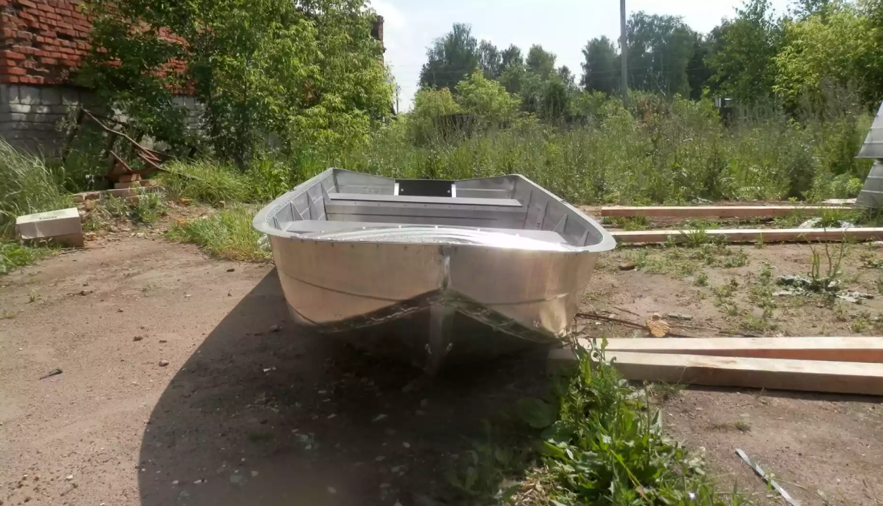 Алюминиевая лодка Вятка-Профи 32 в Дербенте