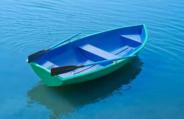 Стеклопластиковая лодка Дельфин в Дербенте
