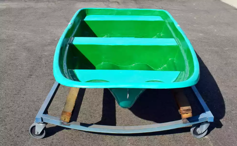 Стеклопластиковая лодка Старт (тримаран) в Дербенте