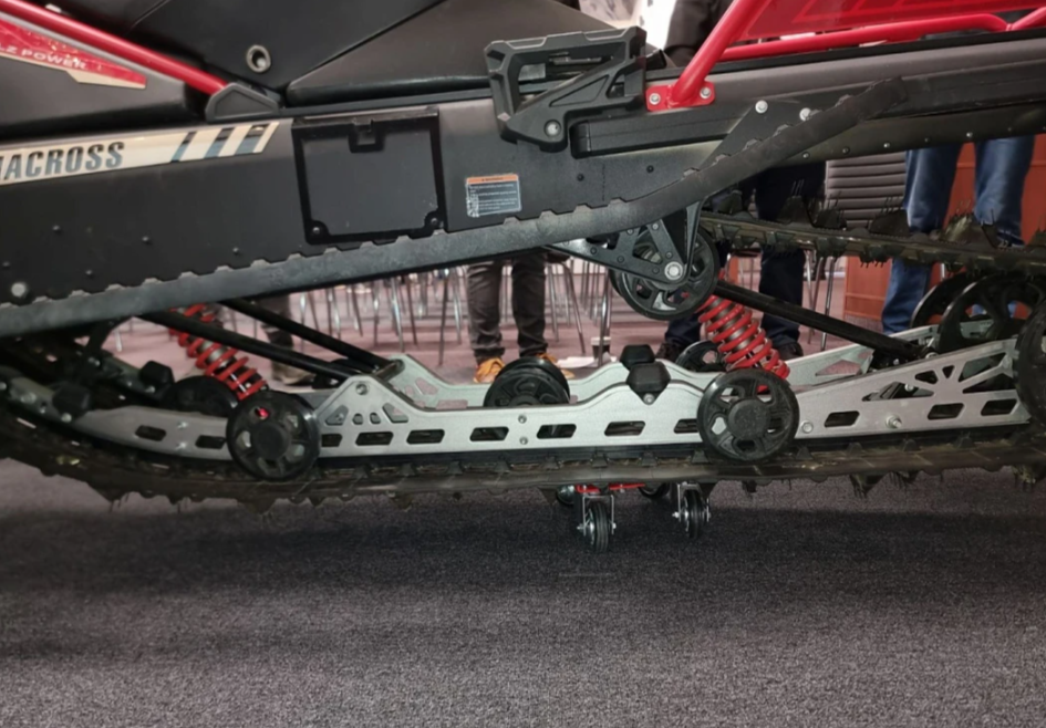 Снегоход AODES Siberiacross 1000 WT 508mm LCD 6.8 в Дербенте