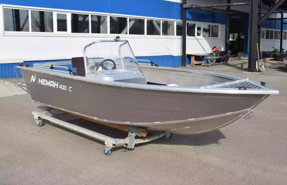 Алюминиевая лодка Неман-400 С в Дербенте