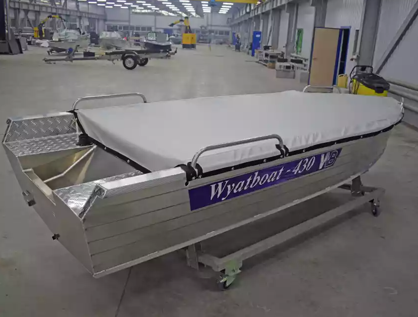 Алюминиевая лодка  Wyatboat-430 Р в Дербенте
