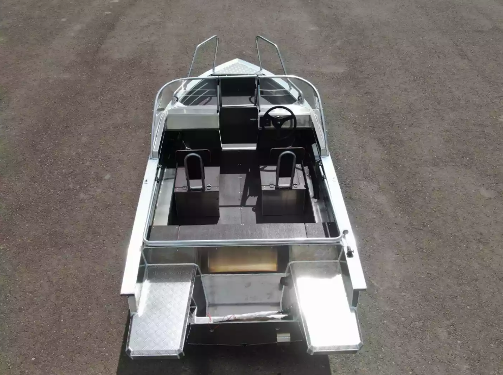 Алюминиевая лодка  Неман-400 DCM NEW в Дербенте