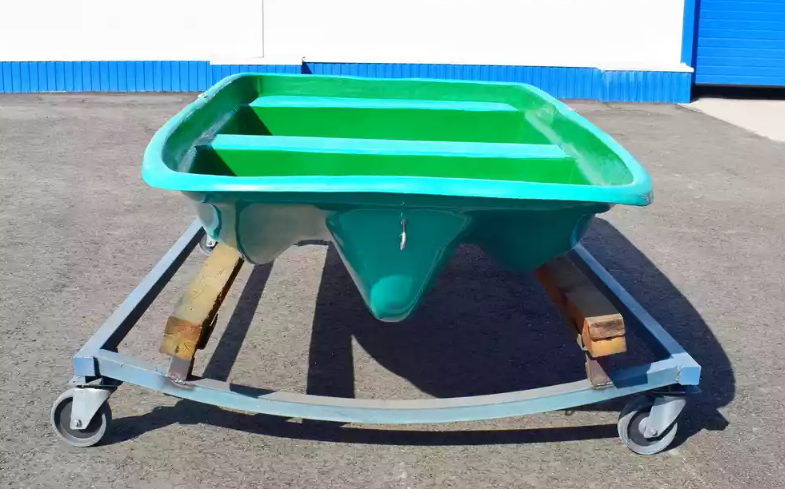 Стеклопластиковая лодка Старт (тримаран) в Дербенте