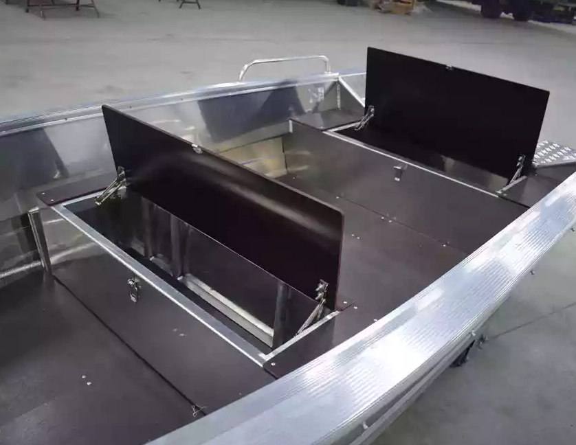 Алюминиевая лодка  Wyatboat-430 Р в Дербенте