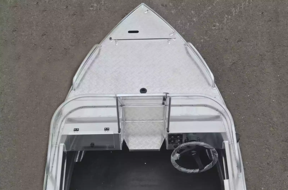 Алюминиевая лодка  Neman-400 PRO в Дербенте