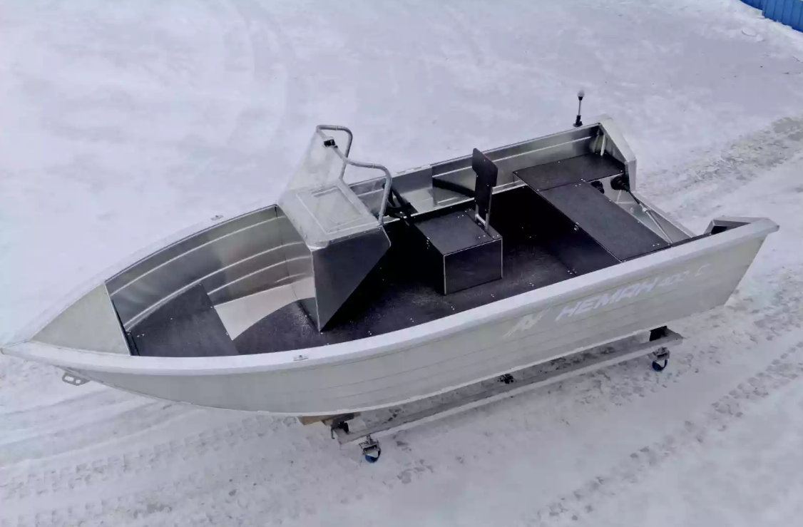 Алюминиевая лодка Неман-400 С в Дербенте