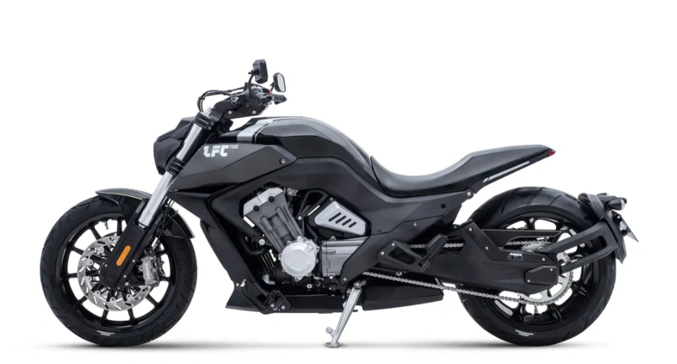 Мотоцикл Benda LFC 700 в Дербенте