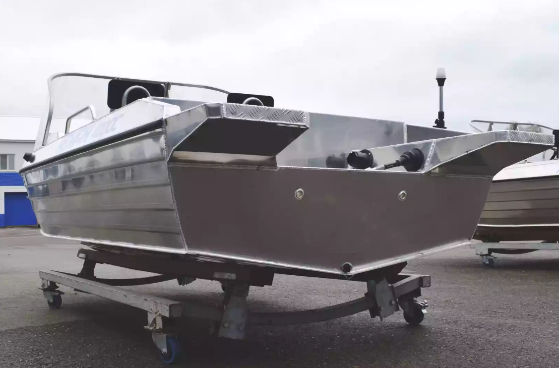 Алюминиевая лодка  Neman-400 DC в Дербенте