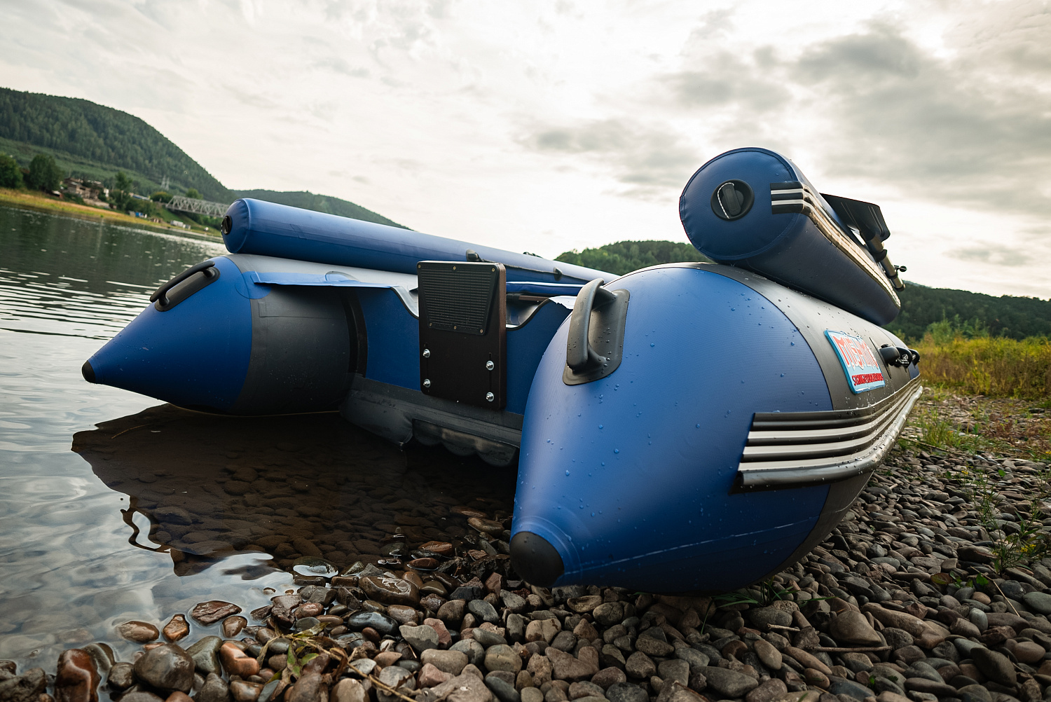 Лодка MISHIMO RIVER FJET PRO 430  под водомет в Дербенте