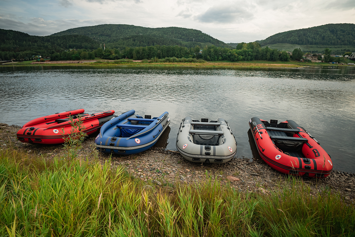 Лодка MISHIMO RIVER FJET PRO 430  под водомет в Дербенте