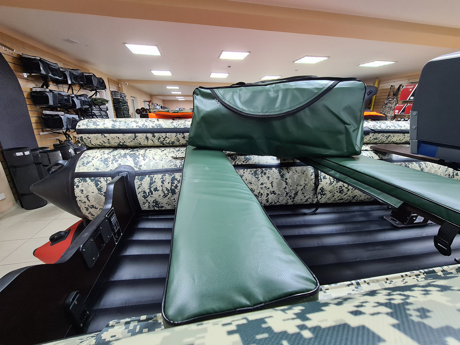 КОМПЛЕКТ МЯГКИХ НАКЛАДОК С СУМКОЙ ДЛЯ ЛОДОК 80Х20 ЗЕЛЕНЫЙ в Дербенте