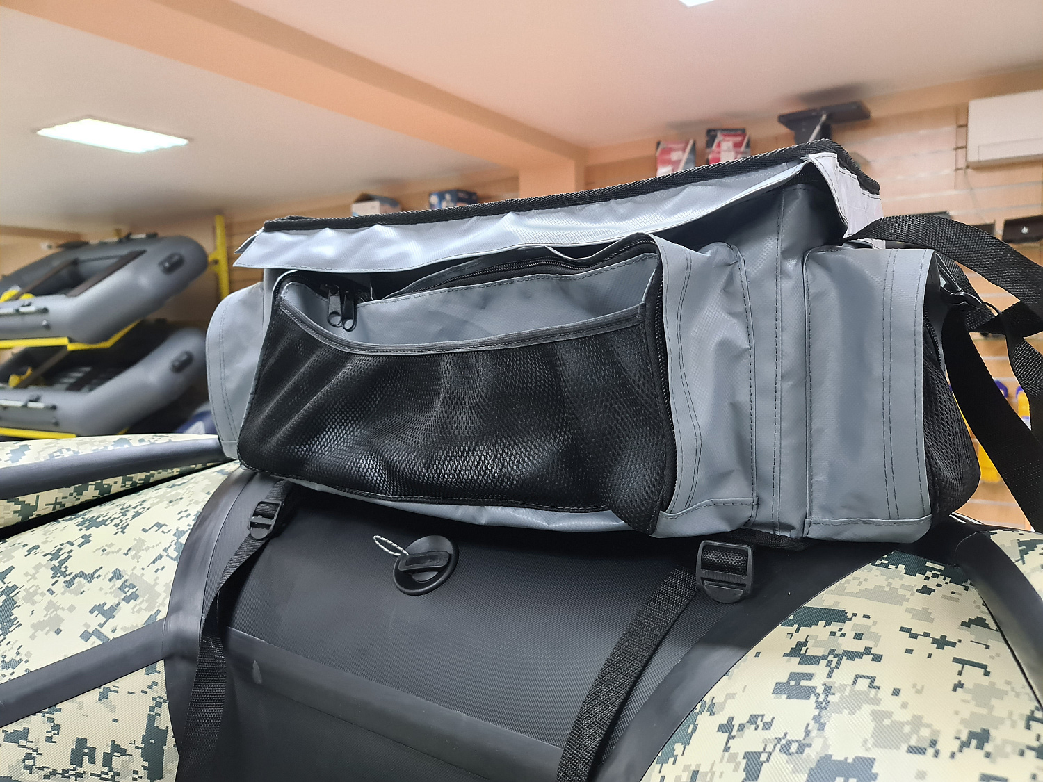 СУМКА ЛЮКС НА БАЛЛОН ДЛЯ ЛОДОК ПВХ 50Х25Х25 СМ в Дербенте