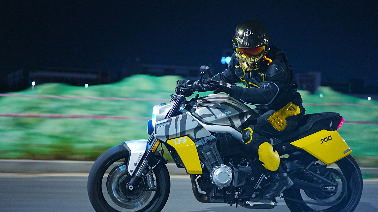 Мотоцикл Benda LFS 700 в Дербенте